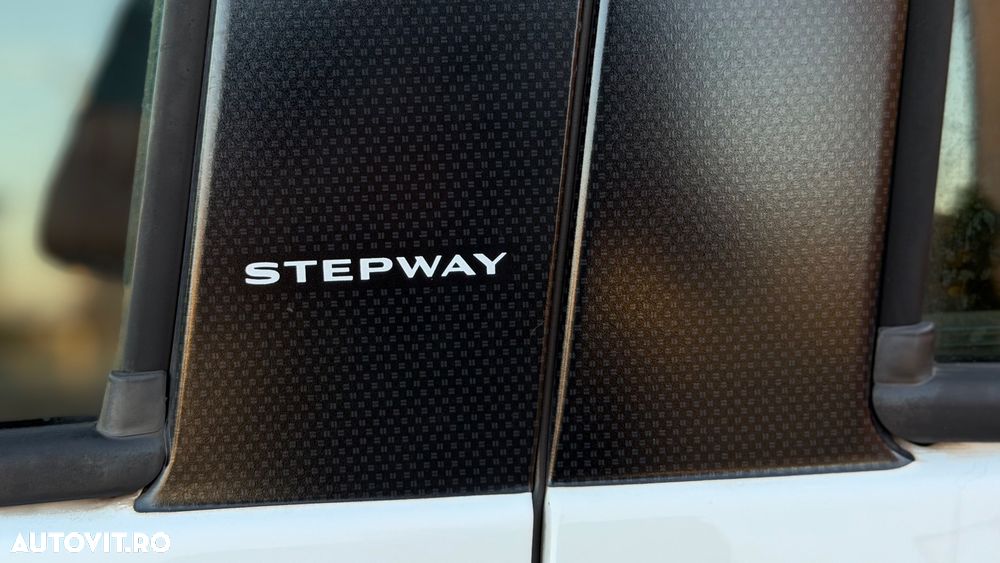 Dacia Lodgy 1.5 Blue dCi Stepway - 23