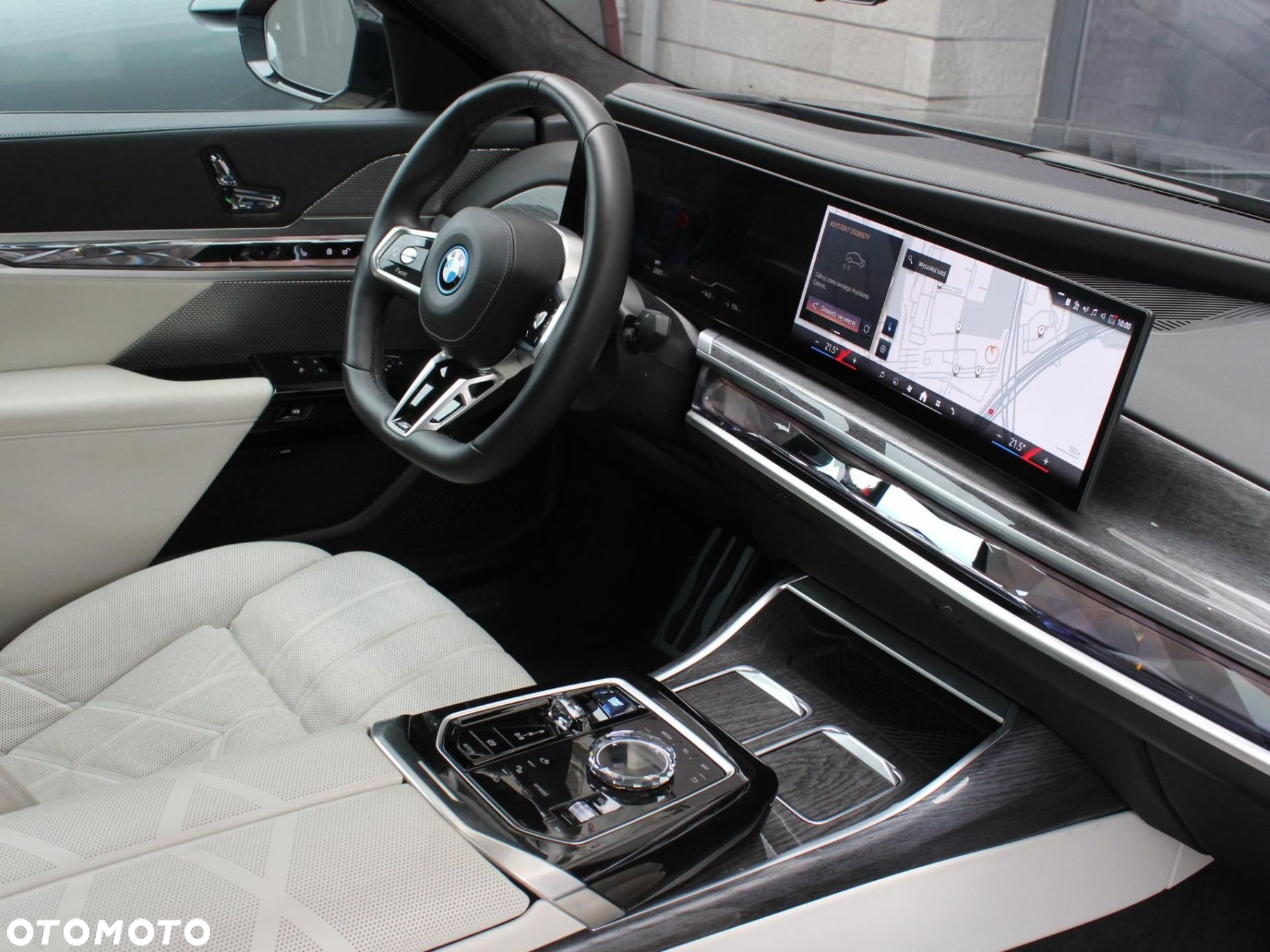 BMW i7 - 7