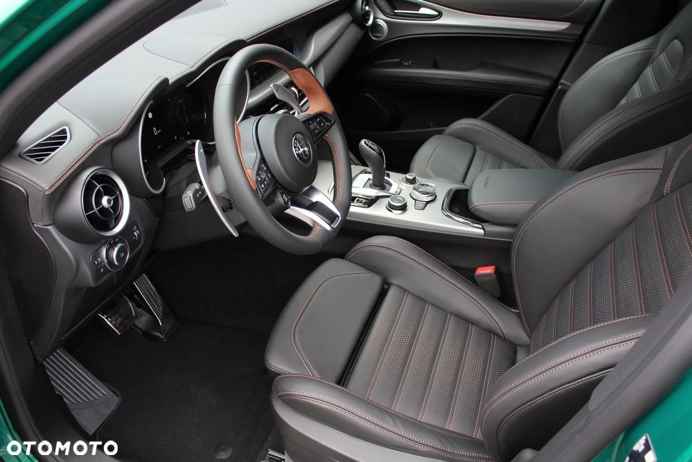 Alfa Romeo Stelvio 2.0 Turbo Intensa Q4 - 13