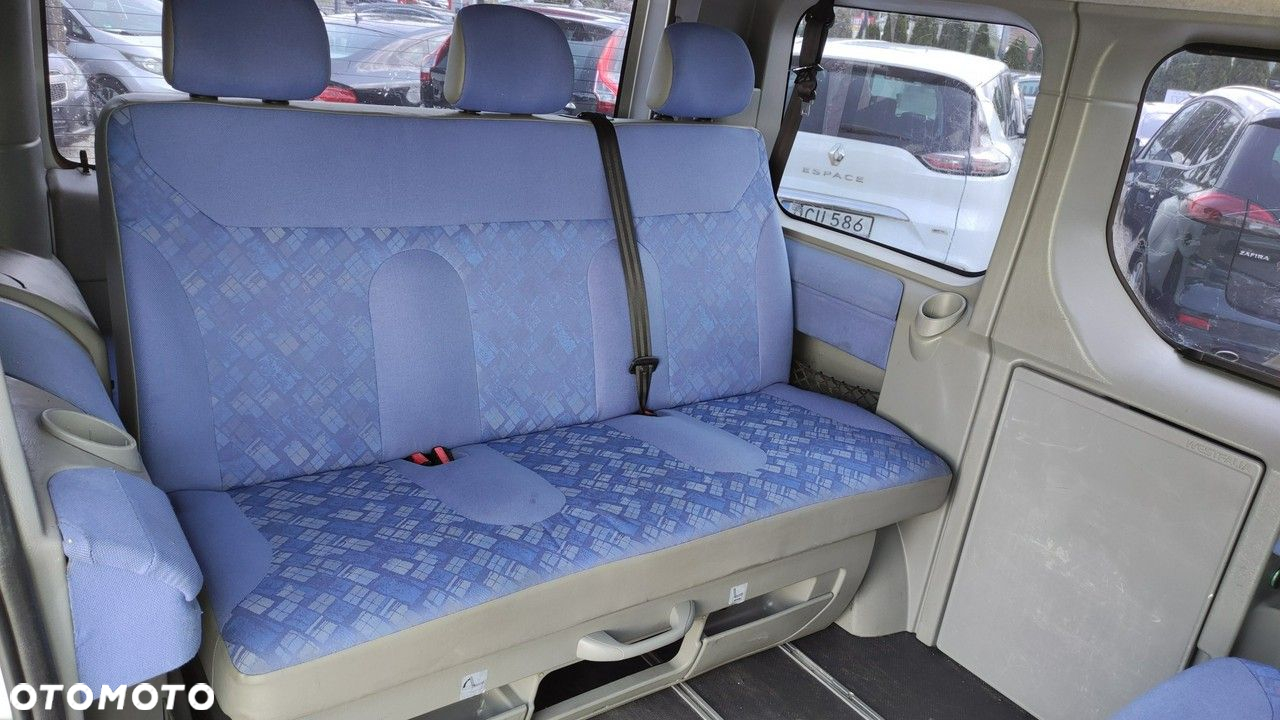 Opel Vivaro - 24