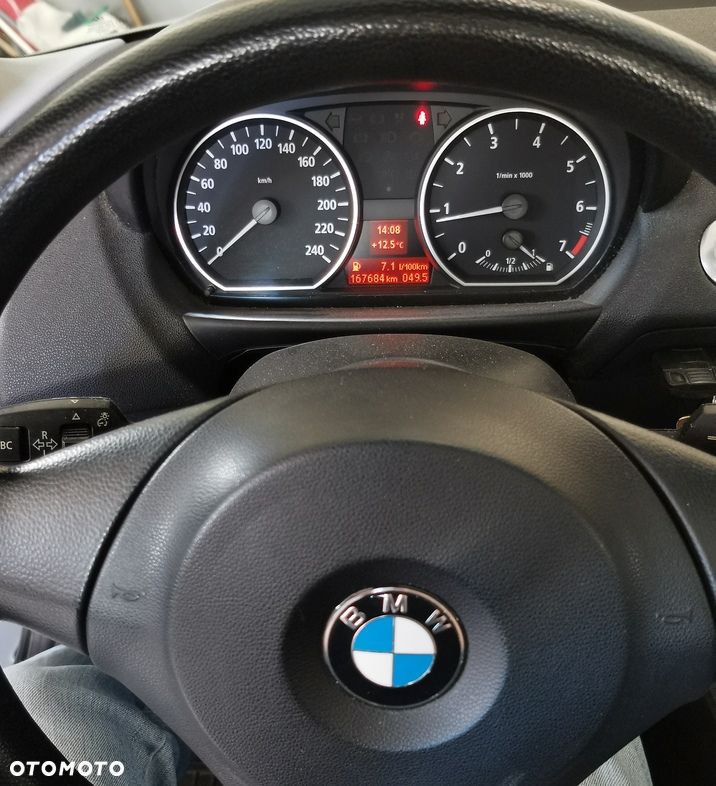 BMW Seria 1 120i - 9