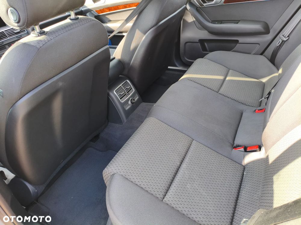 Audi A6 Limousine 2.4 - 9