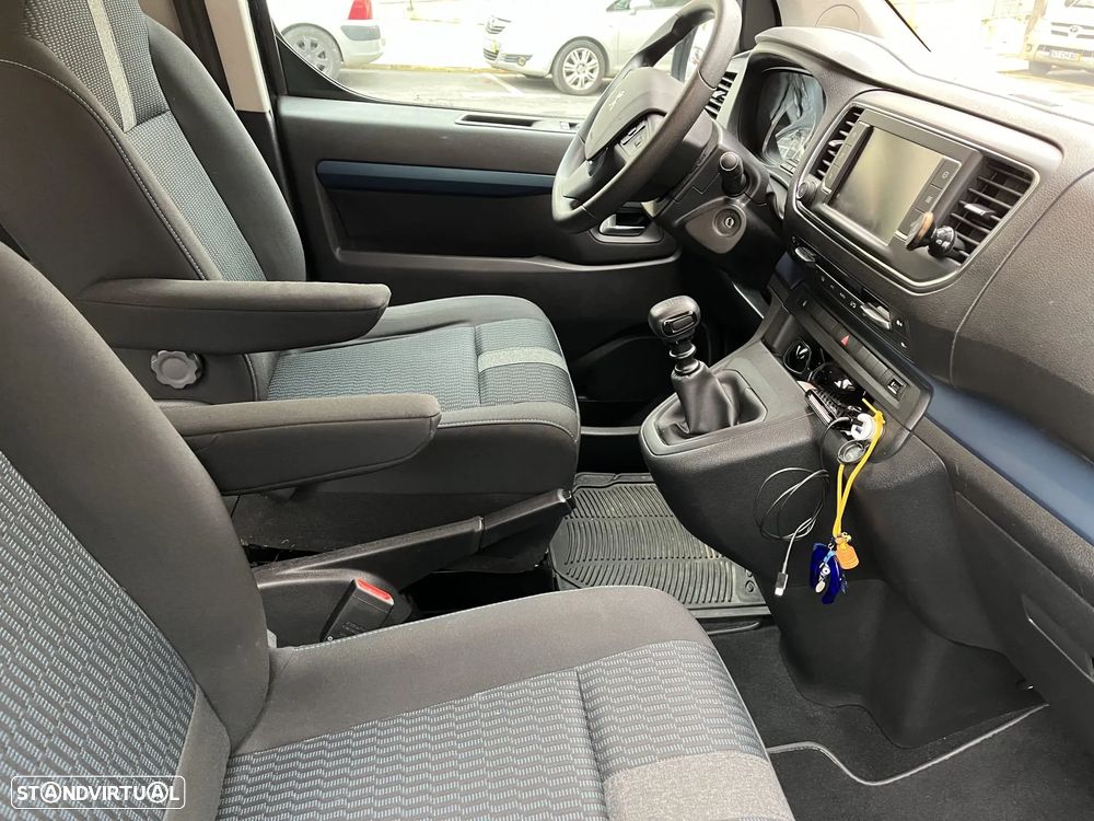 Peugeot Traveller - 12