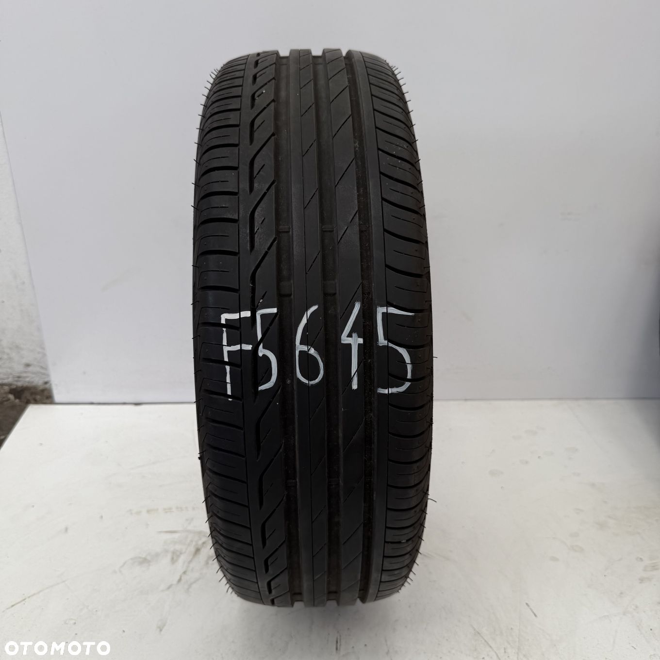 Opona 195/65/15 Bridgestone T001 (F5645) - 1