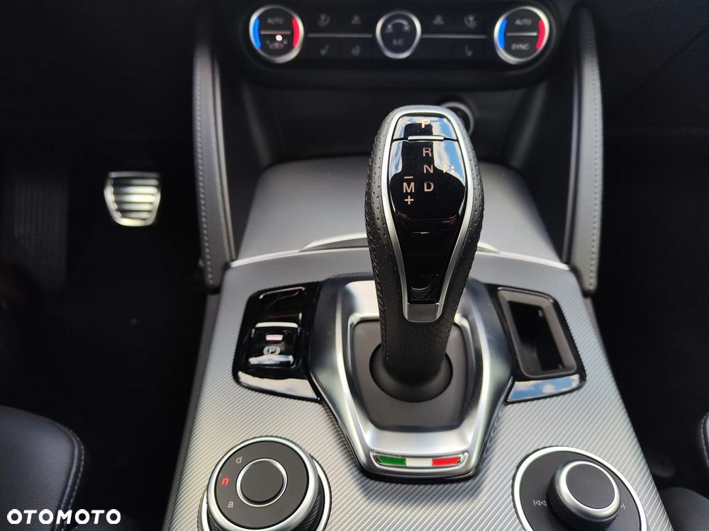 Alfa Romeo Stelvio 2.0 Turbo Veloce Q4 - 21