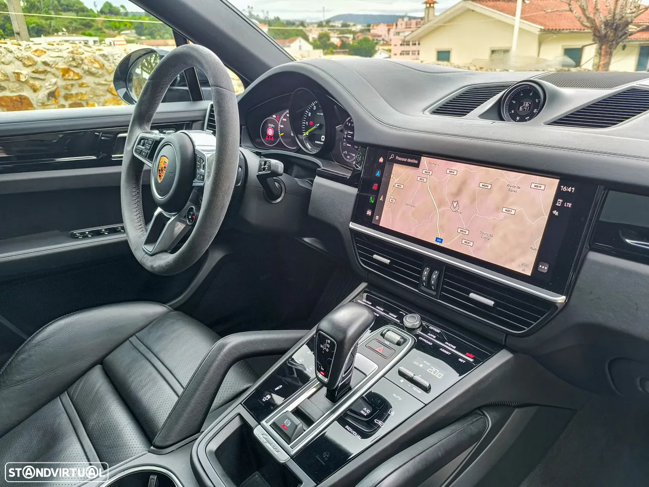 Porsche Cayenne Coupé E-Hybrid Platinum Edition - 32
