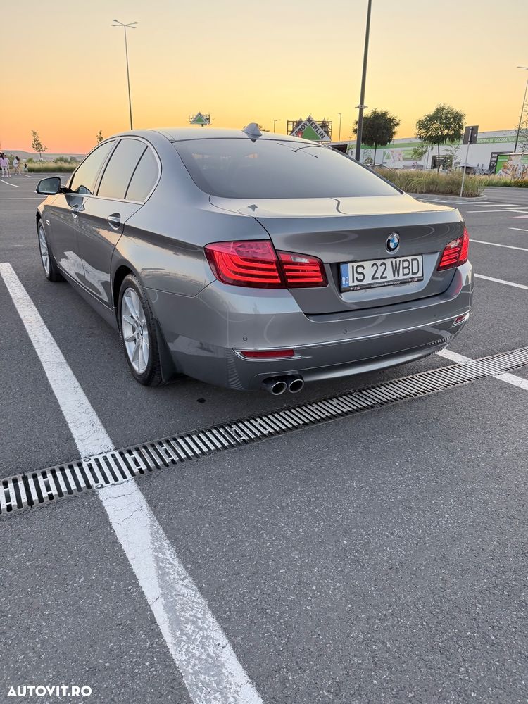 BMW Seria 5 530d xDrive AT - 12