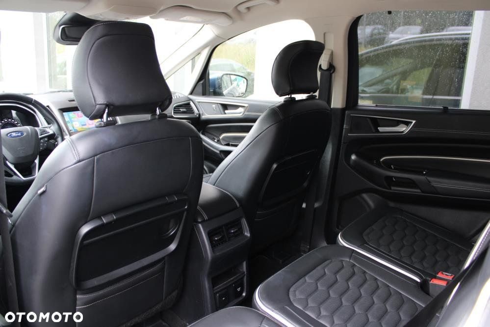 Ford S-Max - 11
