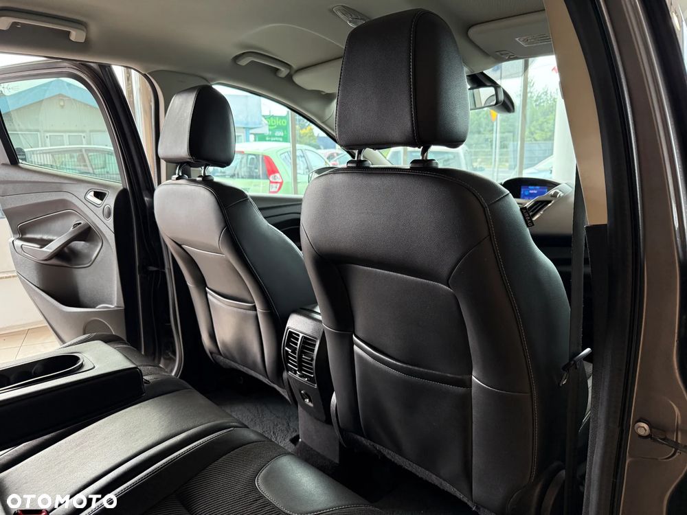 Ford Kuga 2.0 TDCi 2x4 Titanium - 29