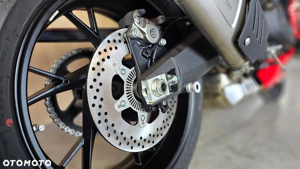 QJMOTOR SRK 800RR - 28