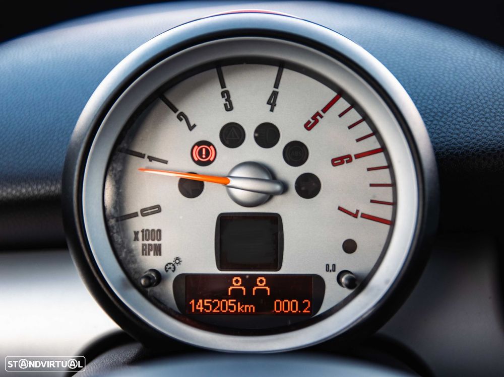 MINI 3 Portas Cooper D - 2