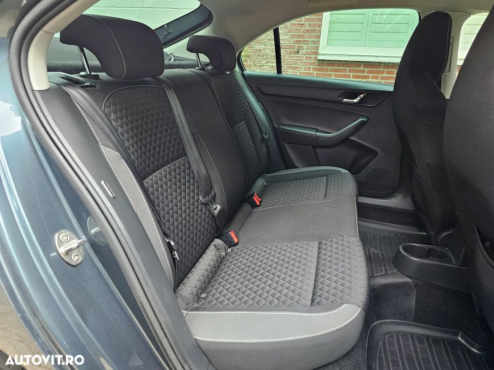 Skoda RAPID - 14