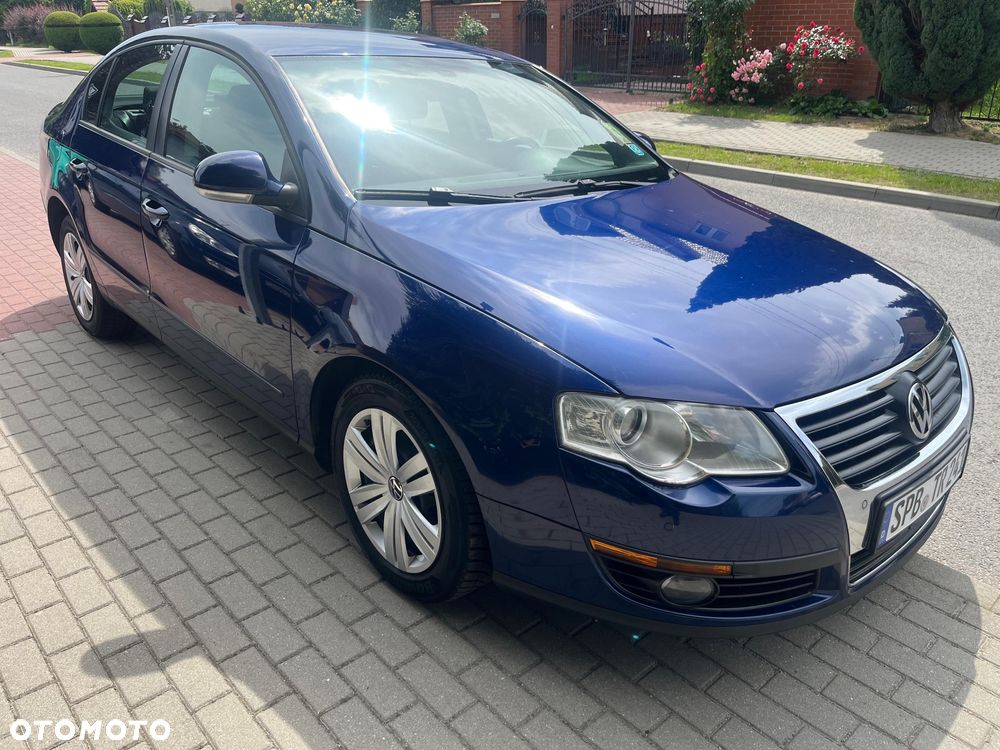 Volkswagen Passat - 2