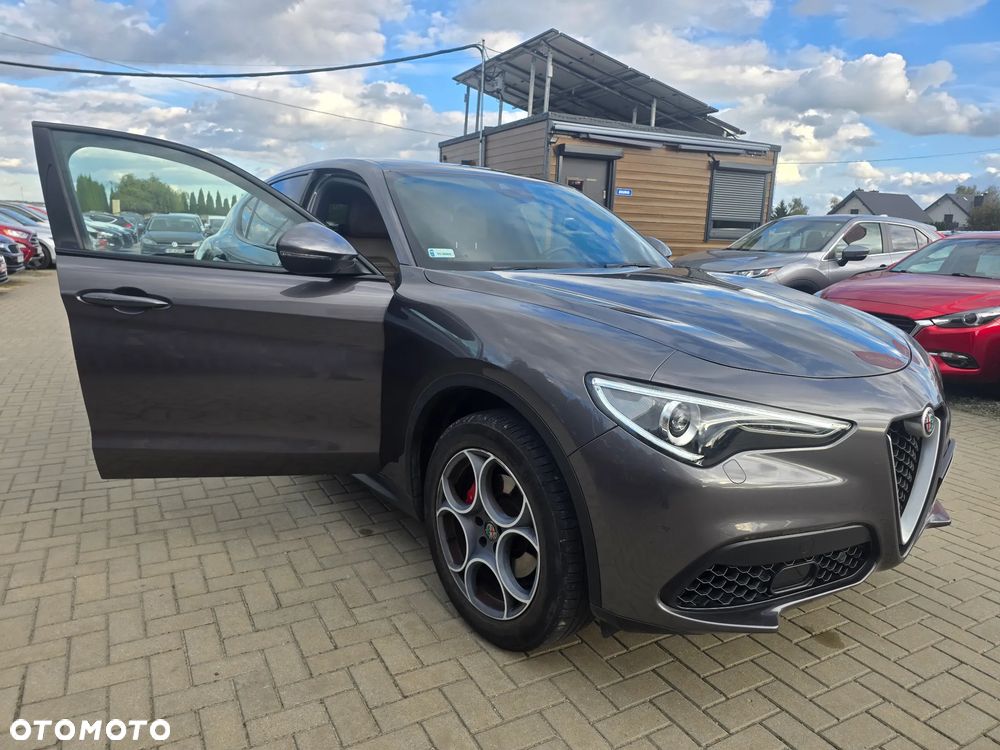 Alfa Romeo Stelvio - 22