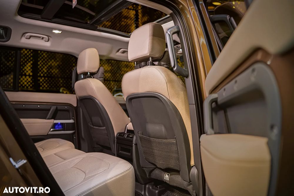 Land Rover Defender 90 3.0D 250 MHEV Hard Top X-Dynamic SE - 13