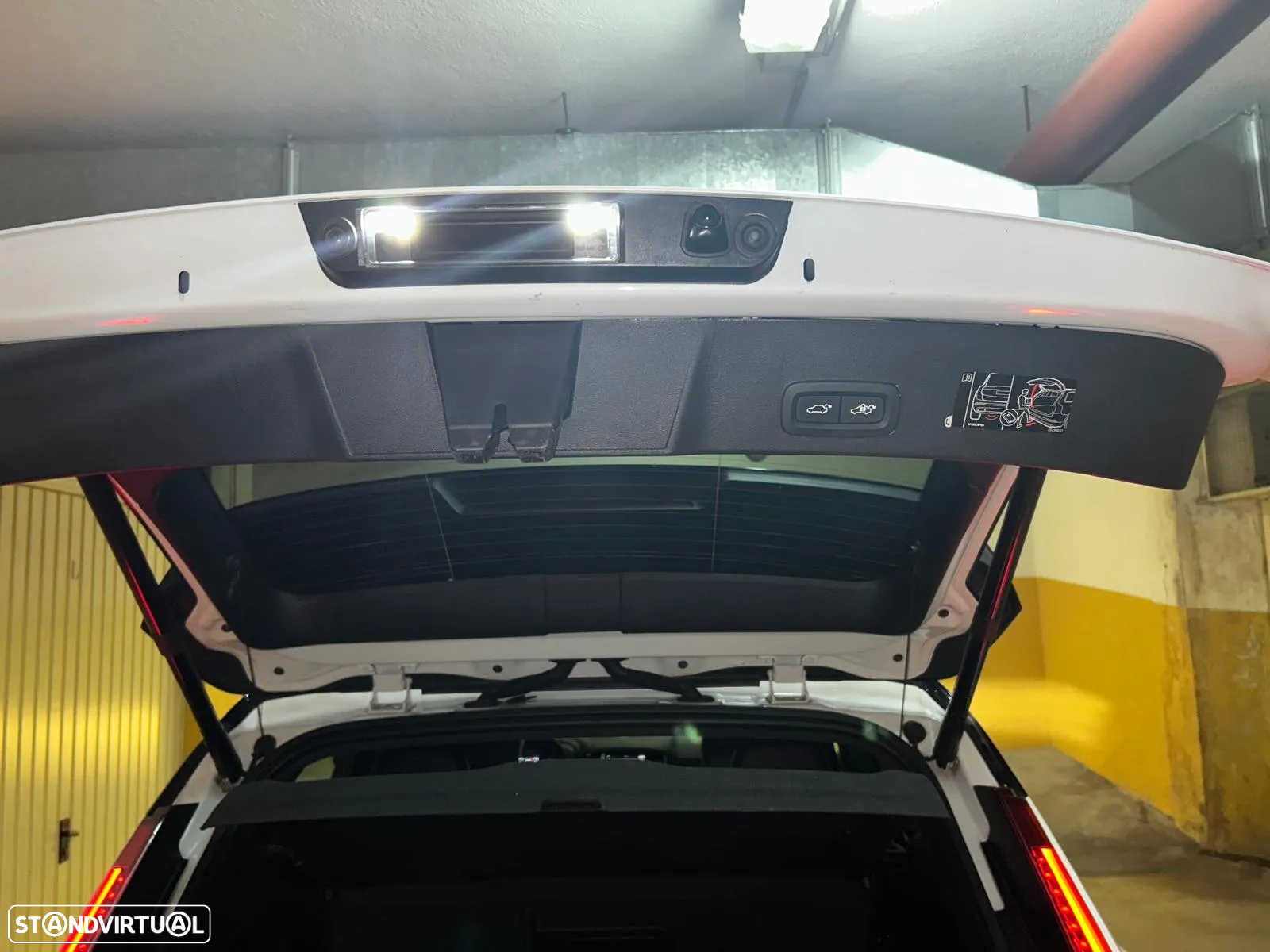 Volvo XC 40 1.5 T5 PHEV R-Design - 14