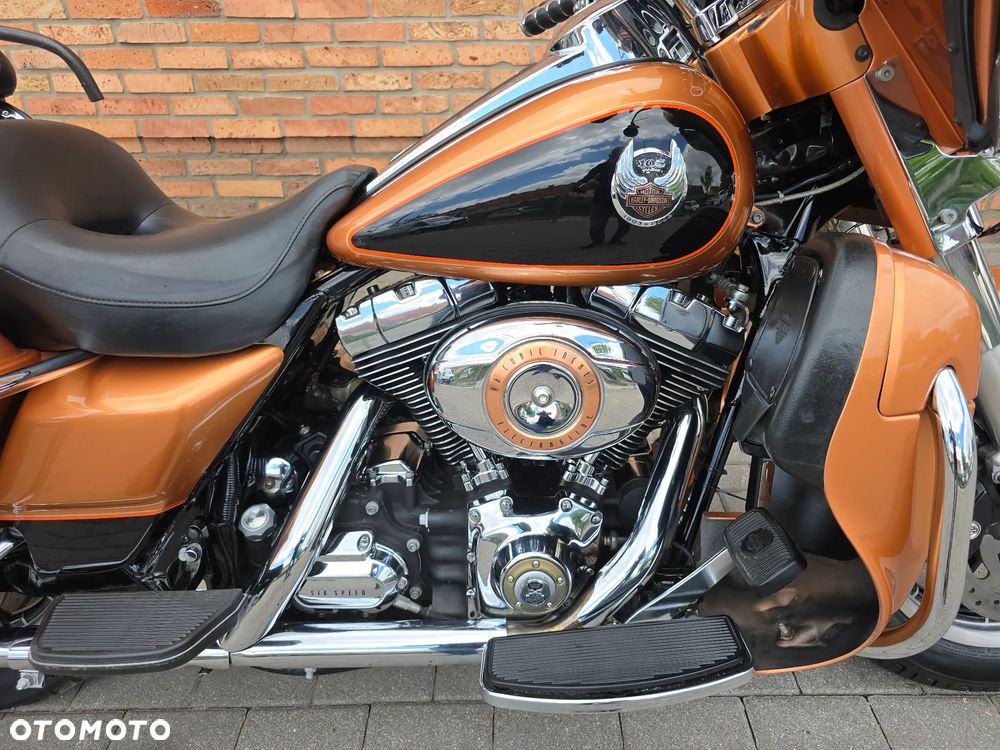 Harley-Davidson FLHTCU Ultra - 12