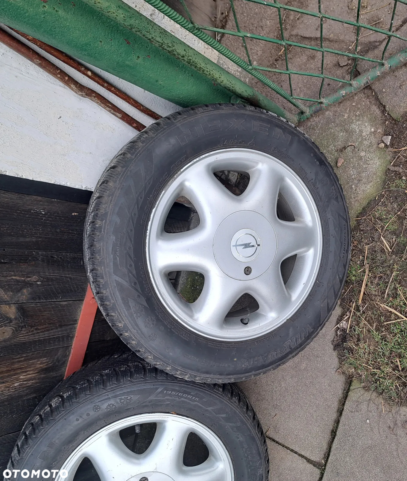Koła zimowe Opel Astra II 2 G 15 Cali 5,1/2Jx15 ET 46 90468486 90468487 195/60R15 88T 2020 Rok Nexen Winguard Snow G WH2 - 2