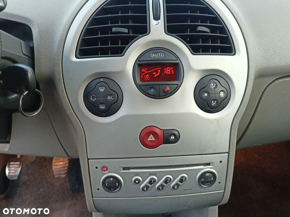Renault Modus 1.6 Luxe Dynamique - 17