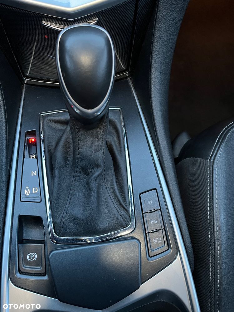 Cadillac SRX - 33