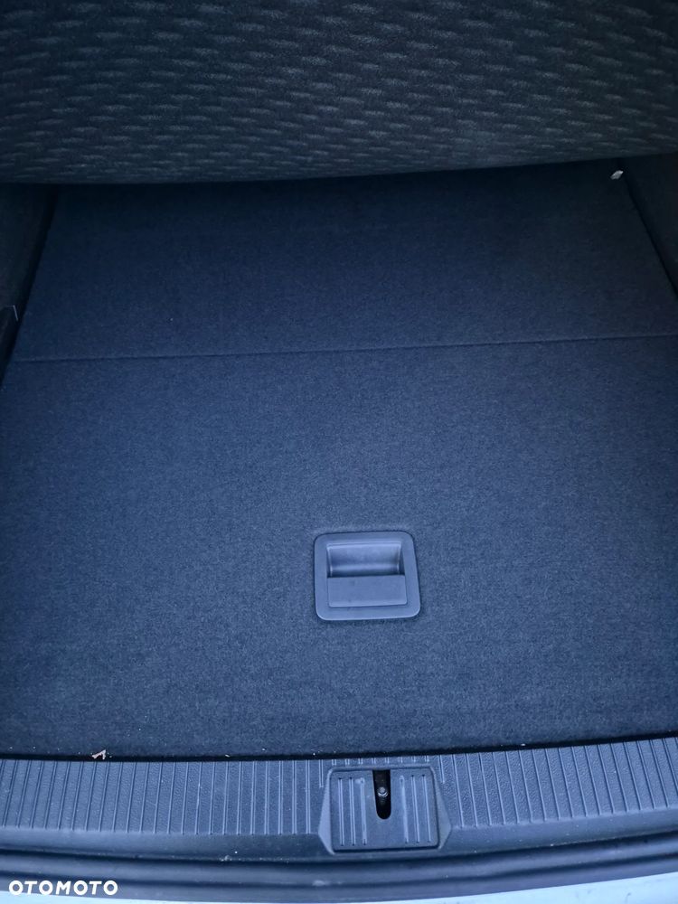 Volkswagen Passat 1.6 TDI BMT Trendline - 9