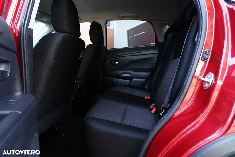Mitsubishi ASX - 10
