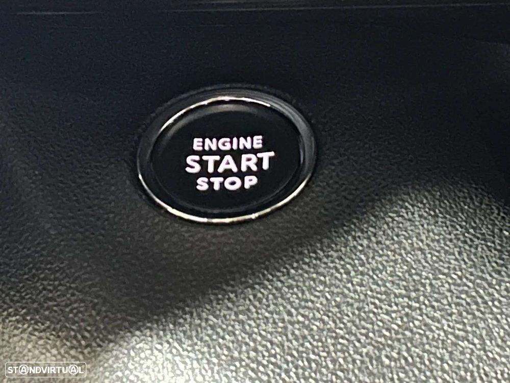 Jeep Avenger 1.2 GSE T3 Summit - 31