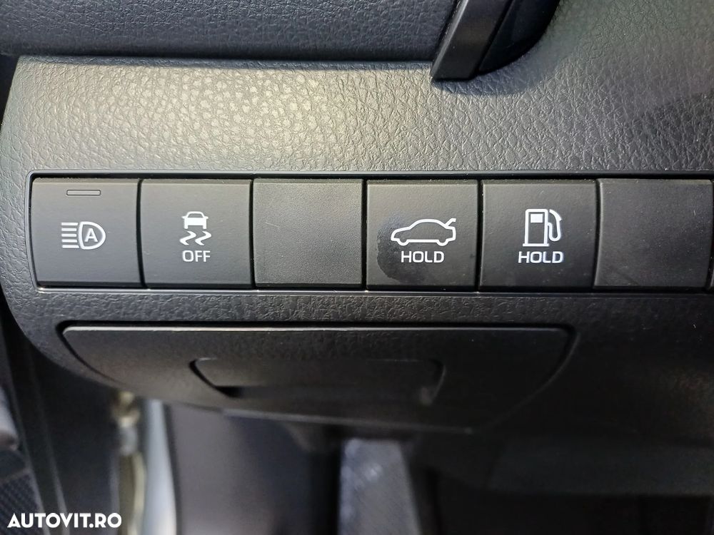 Toyota Camry 2.5 Exclusive - 10