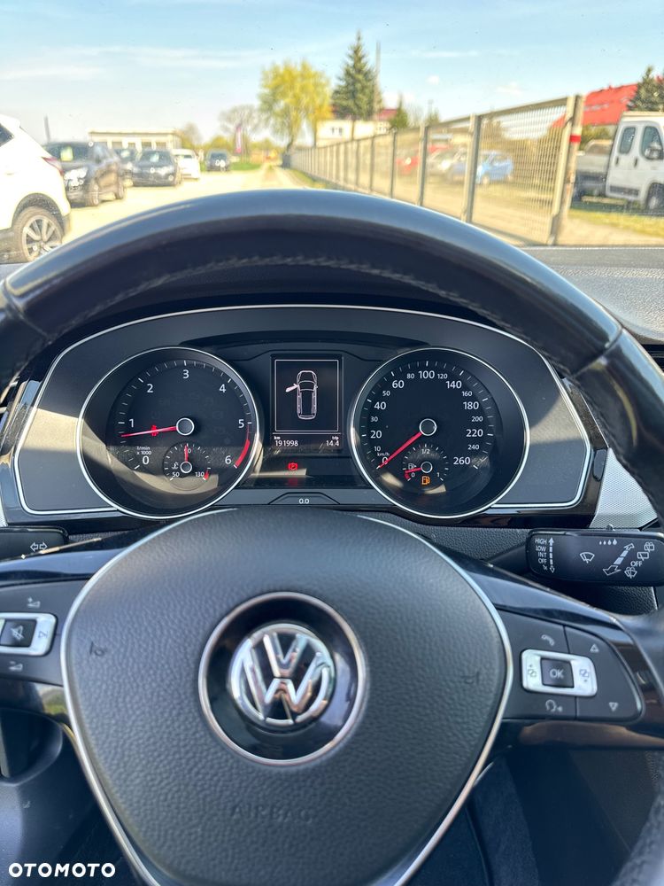 Volkswagen Passat 2.0 TDI (BlueMotion Technology) Highline - 14
