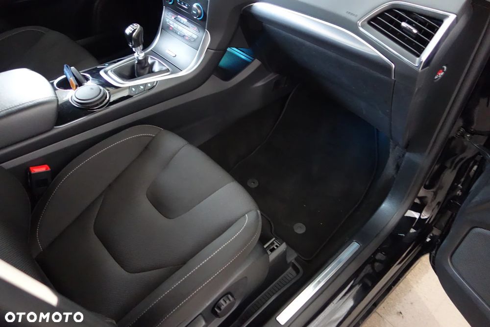 Ford S-Max 2.0 EcoBlue Titanium - 9