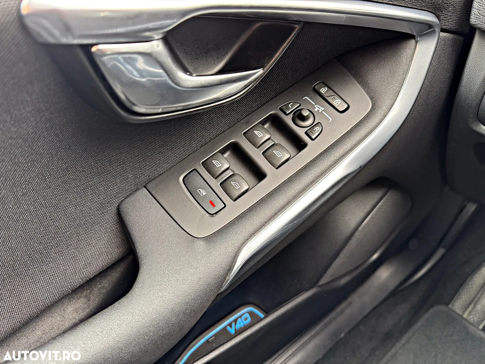 Volvo V40 D2 Aut. Summum - 24