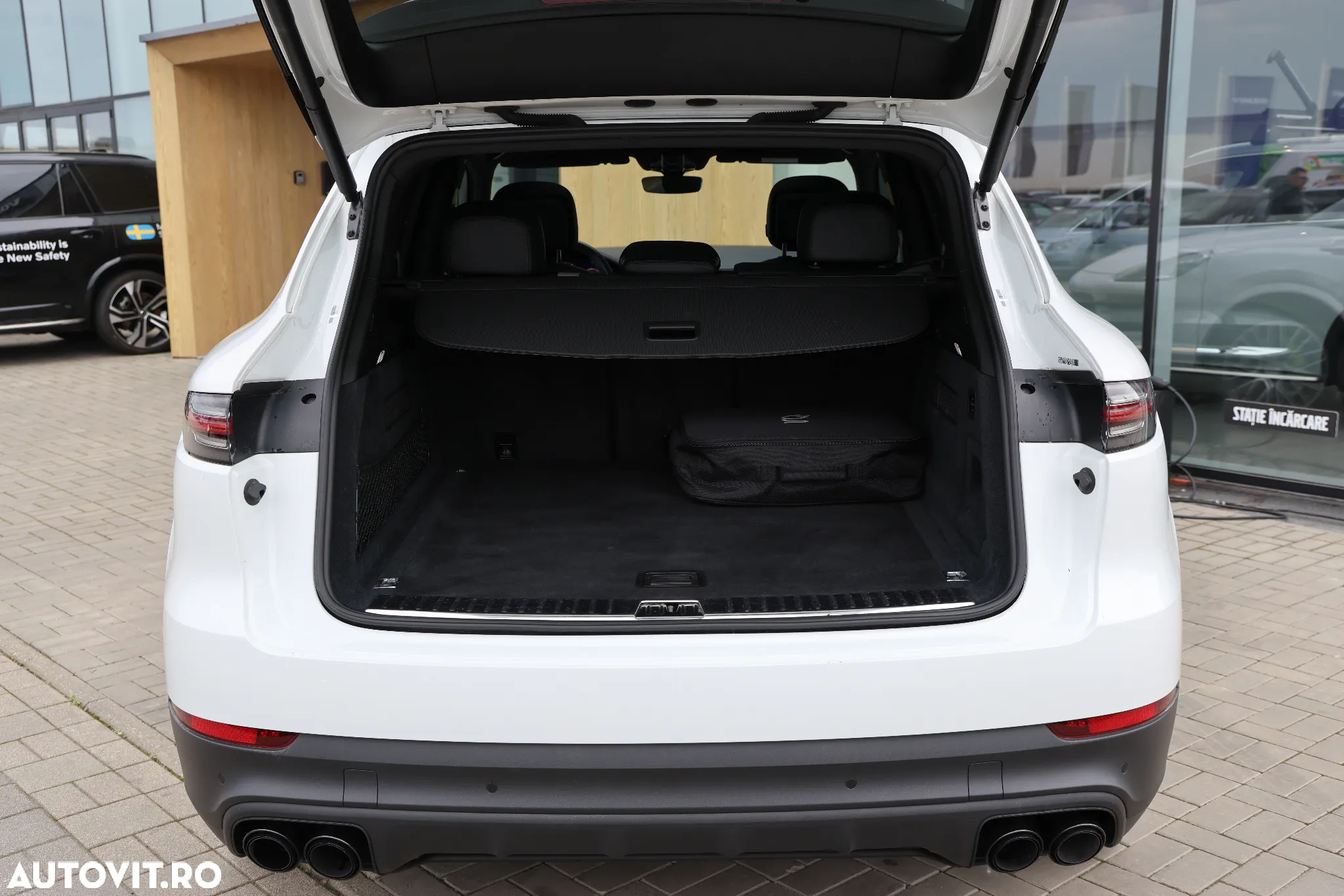 Porsche Cayenne E-Hybrid Tiptronic S Platinum Edition - 28