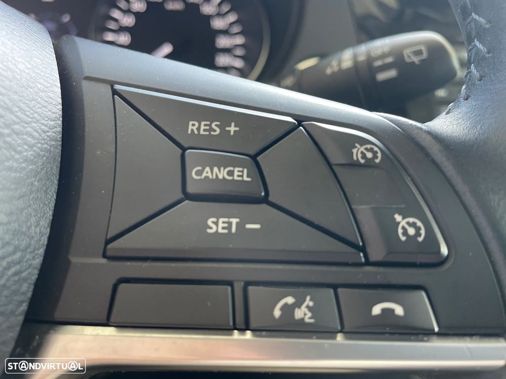 Nissan Qashqai 1.5 dCi N-Connecta - 17