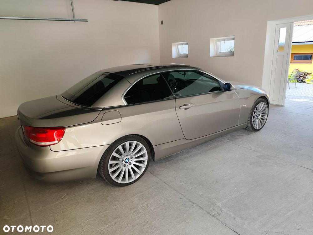 BMW Seria 3 325d DPF - 2