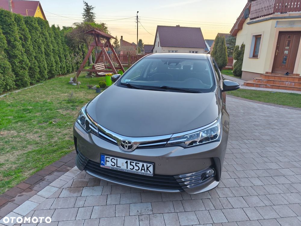 Toyota Corolla 1.6 Prestige EU6 - 2