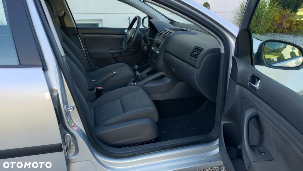 Volkswagen Golf - 15