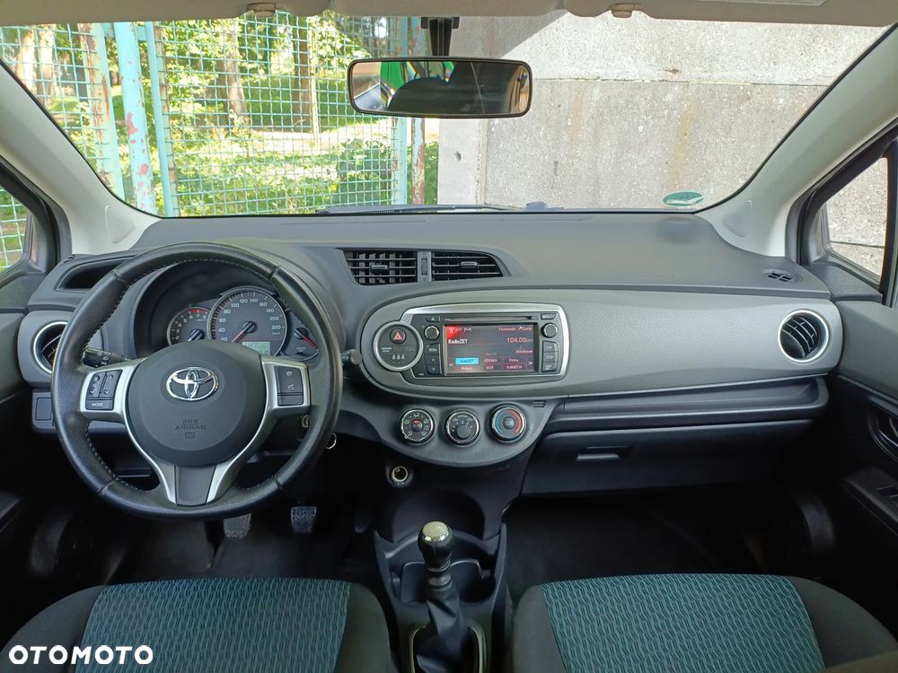 Toyota Yaris 1.33 VVT-i Cool - 4