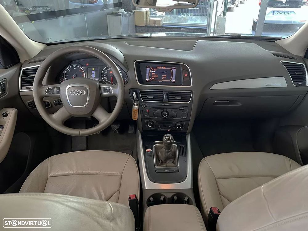 Audi Q5 2.0 TDI Advance - 11