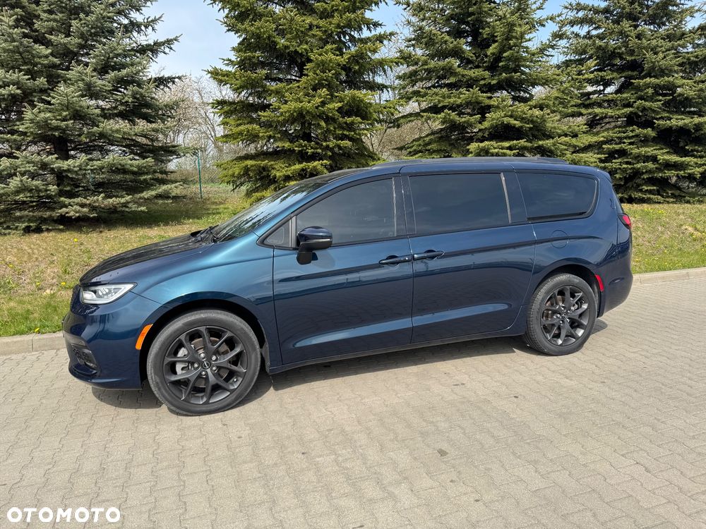 Chrysler Pacifica - 11