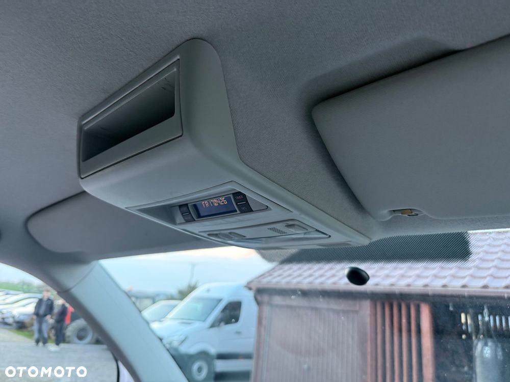 Volkswagen Transporter - 23