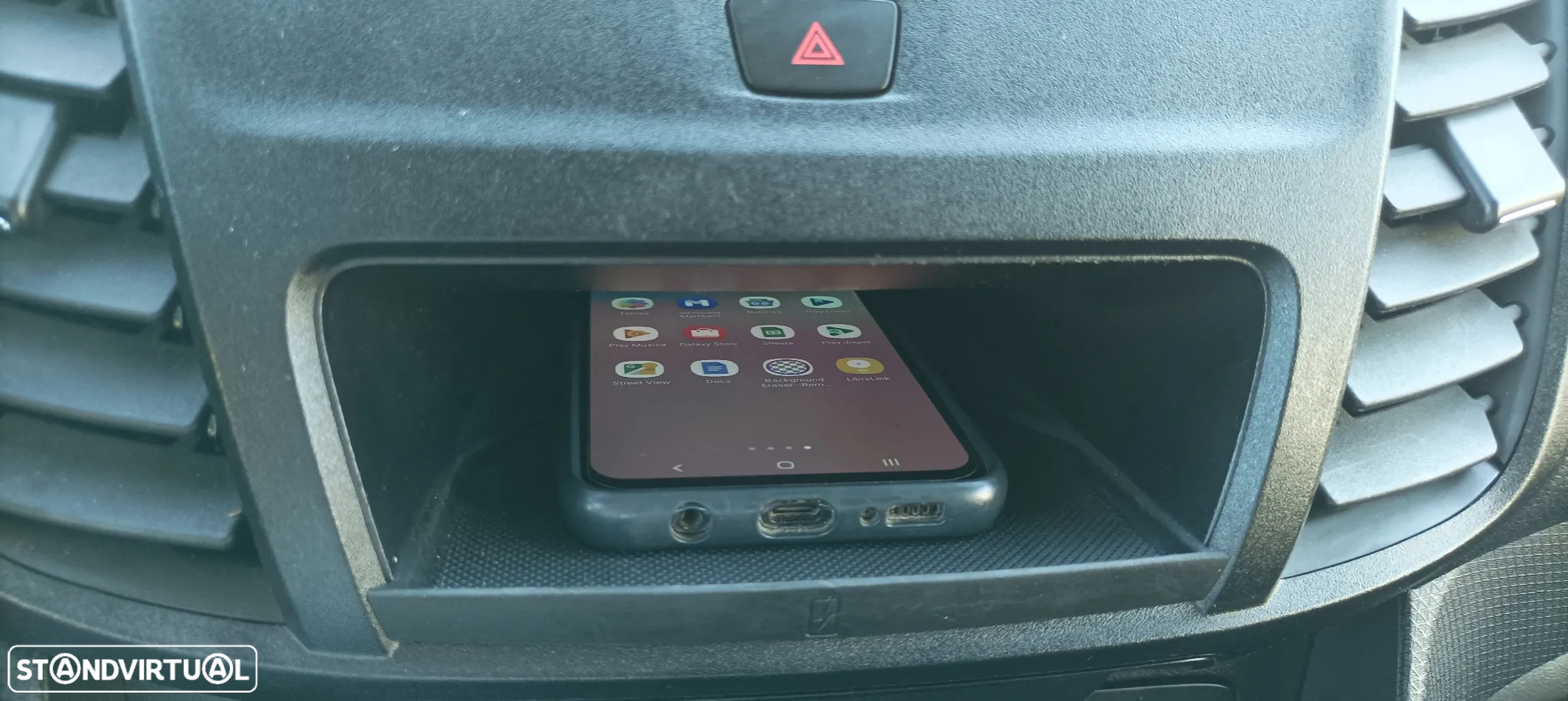 Ford Transit Connect - 16