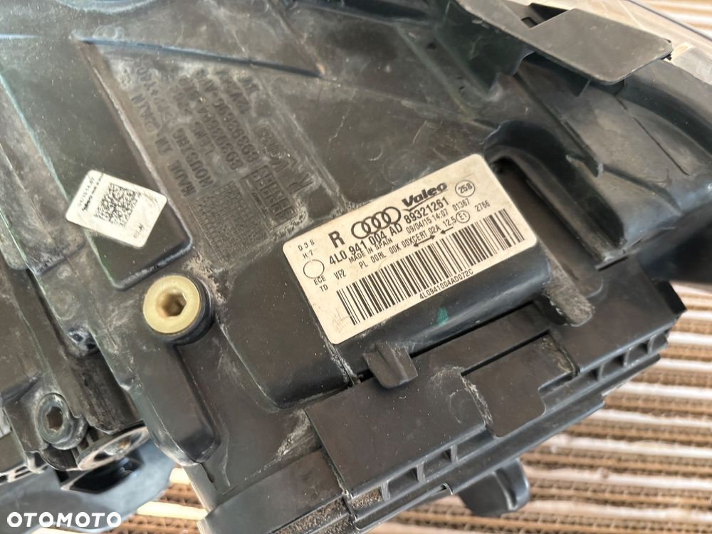 AUDI Q7 4L0 lift Bi xenon  4L0 941 004 AD prawa strona - 4