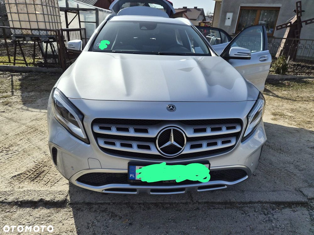 Mercedes-Benz GLA 200 7G-DCT - 1