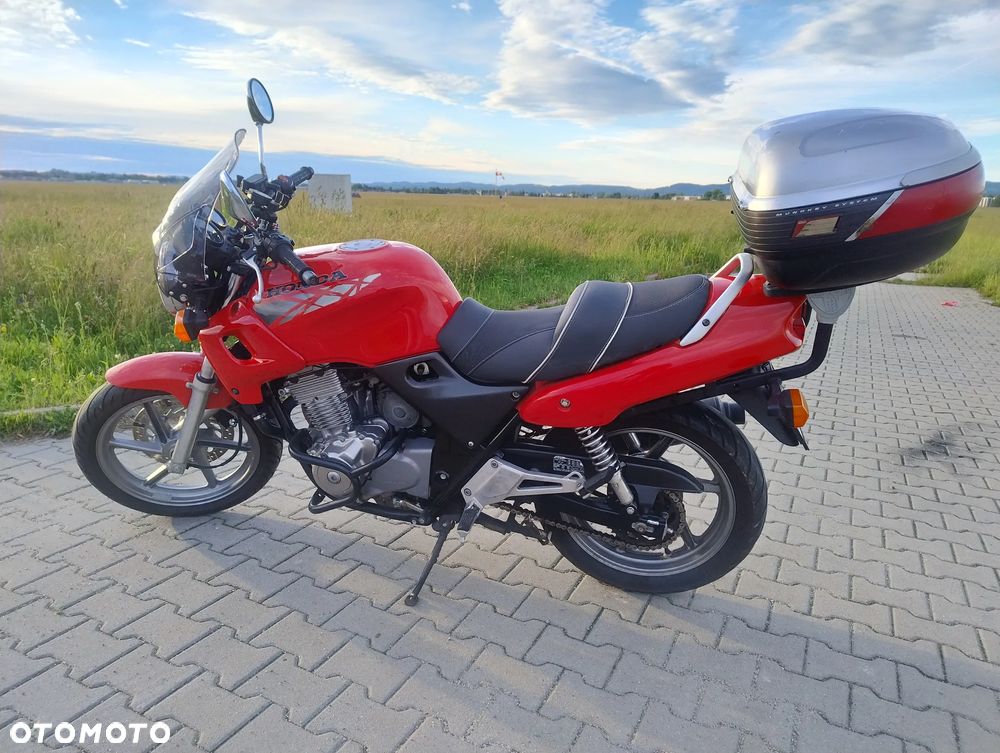 Honda CB - 1
