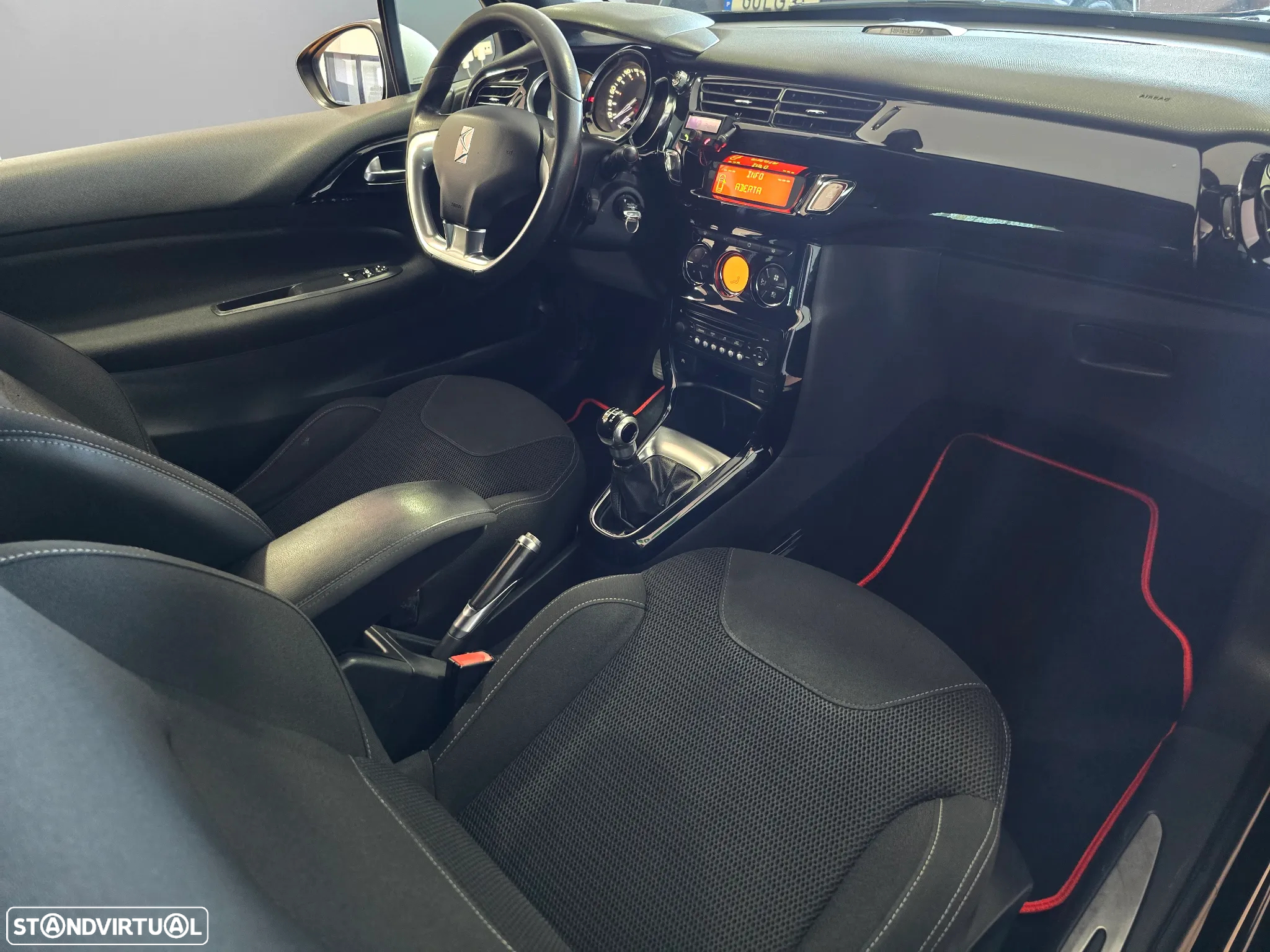 Citroën DS3 1.6 e-HDi So Chic - 17