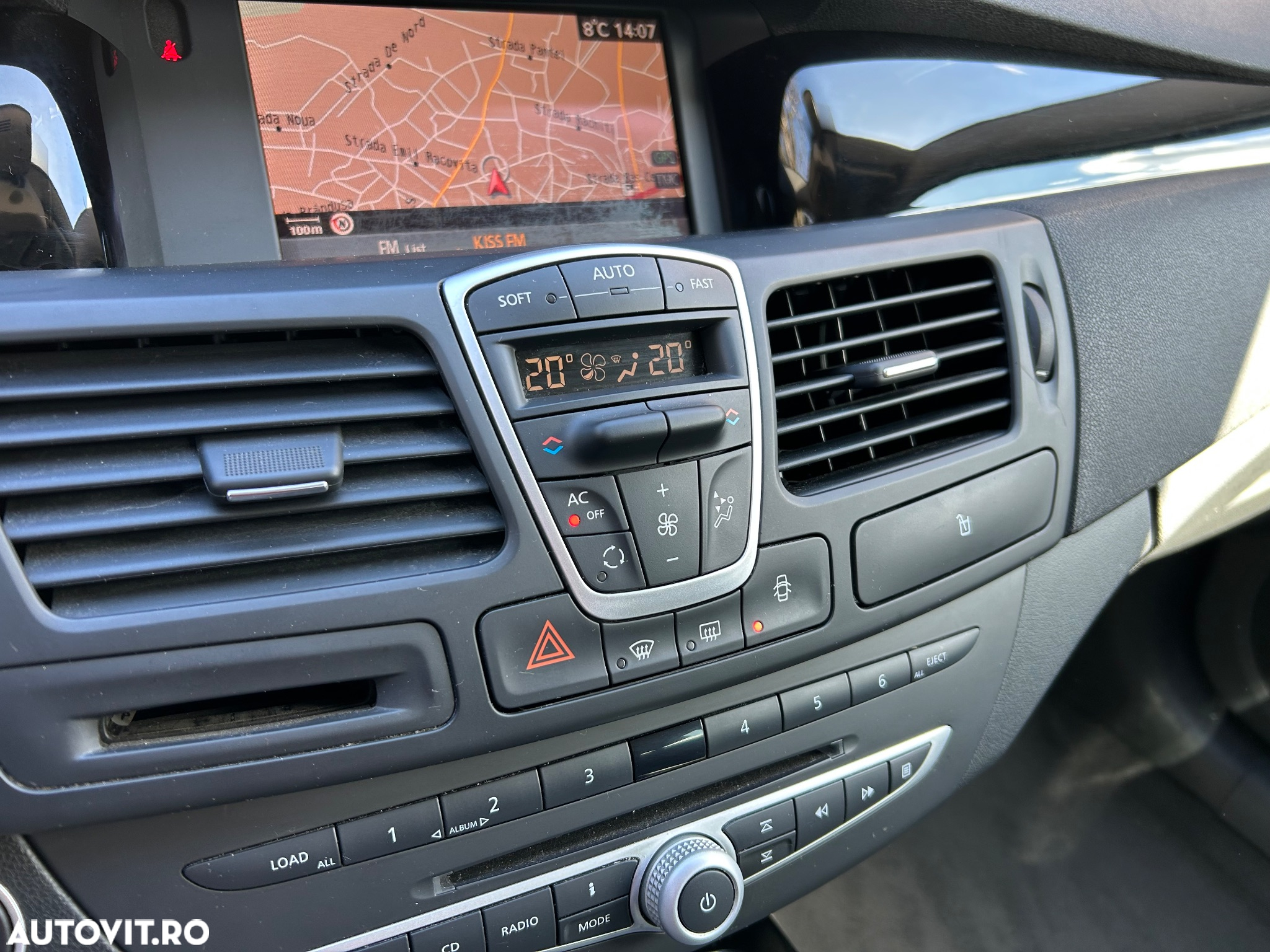 Renault Laguna dCi 150 FAP Start-Stop Bose Edition - 6