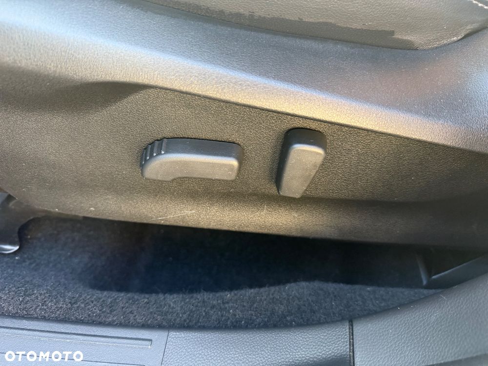 Subaru Forester 2.0i-L Platinum (EyeSight) Lineartronic - 12