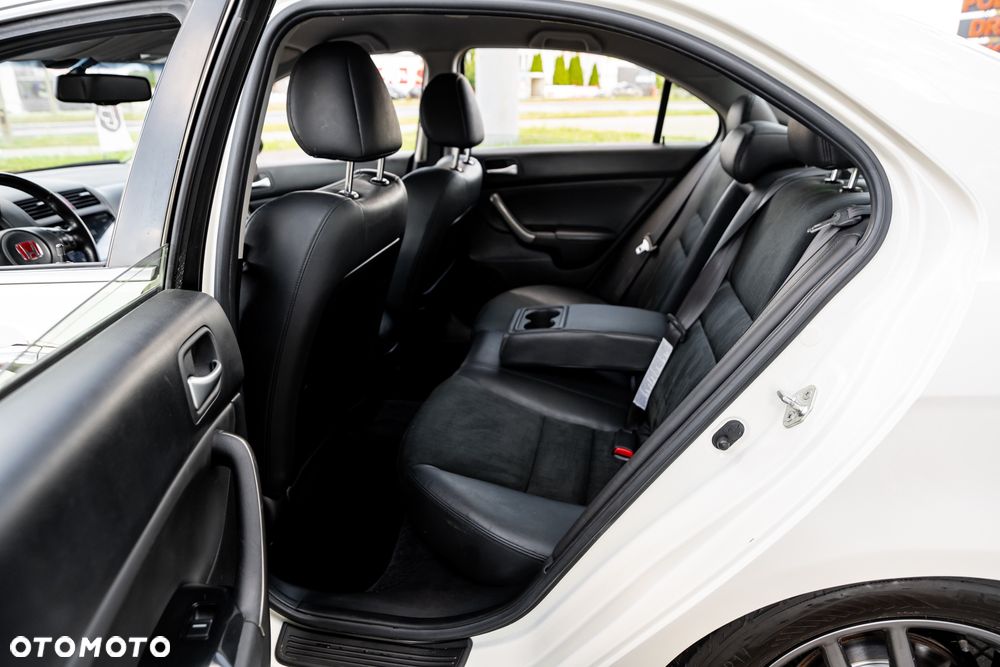 Honda Accord 2.4 Executive - 21