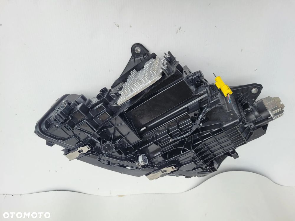 BMW U06 ACTIVE TOURER- LAMPA LAMPY PRZEDNIE PRZÓD - 12