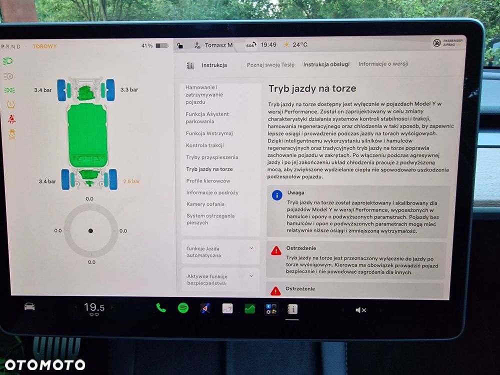 Tesla Model Y Performance AWD - 8